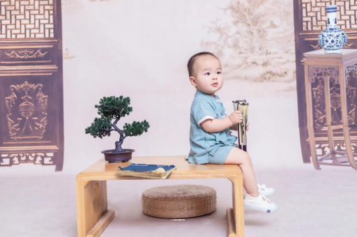 招远宝宝几个月笑出声